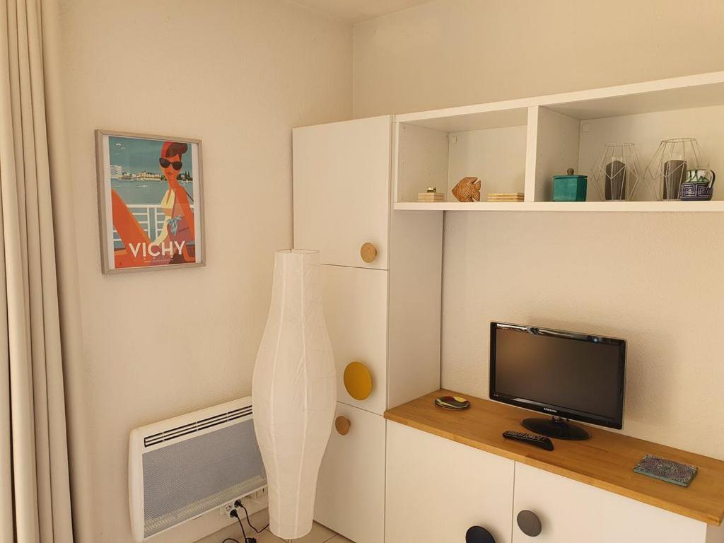 Flat Apartment บอร์มส์-เลส์-มิโมซาส์ ภายนอก รูปภาพ
