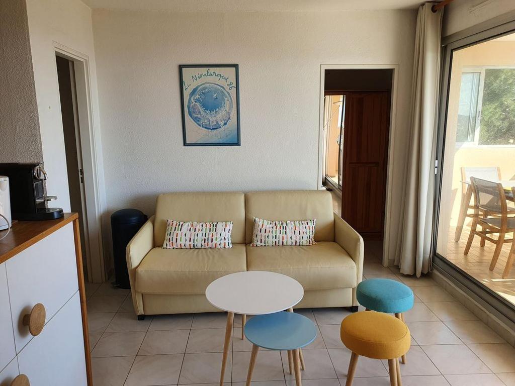 Flat Apartment บอร์มส์-เลส์-มิโมซาส์ ภายนอก รูปภาพ
