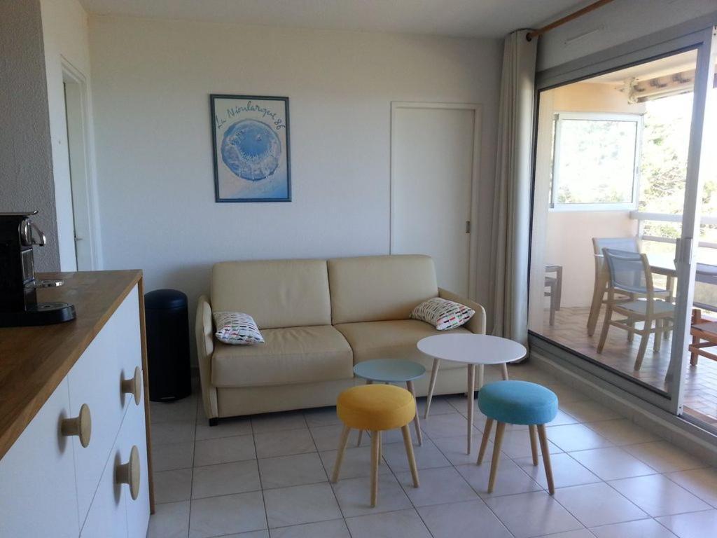 Flat Apartment บอร์มส์-เลส์-มิโมซาส์ ภายนอก รูปภาพ