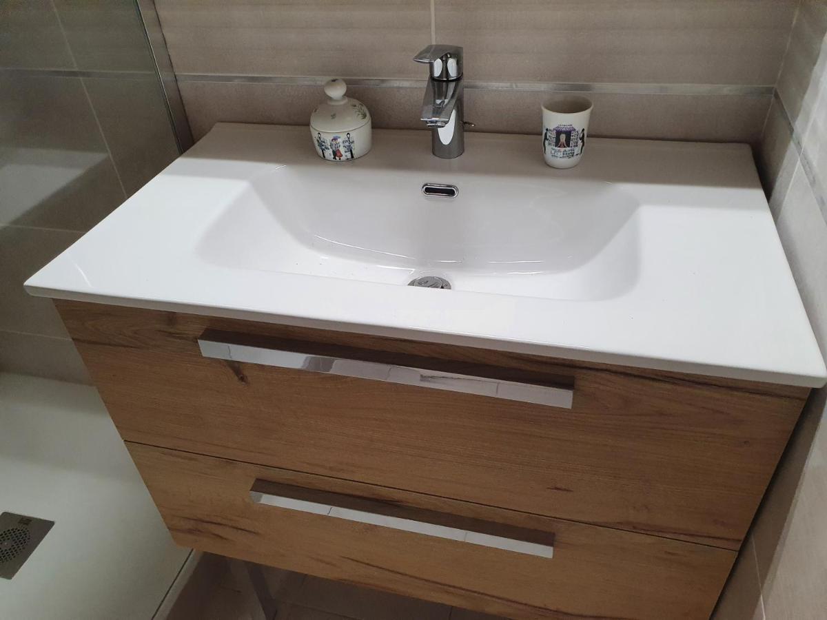 Flat Apartment บอร์มส์-เลส์-มิโมซาส์ ภายนอก รูปภาพ
